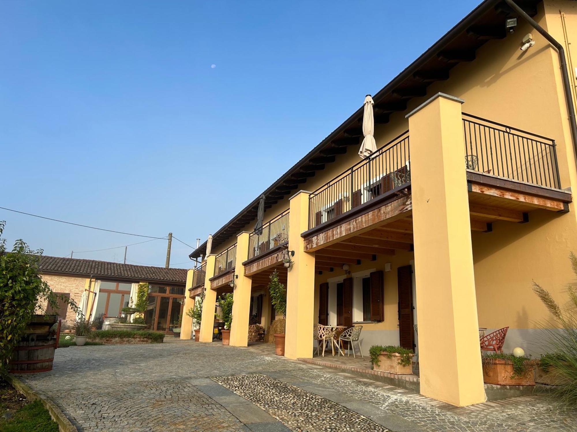 Villa Vigneto San Marzano Oliveto Buitenkant foto